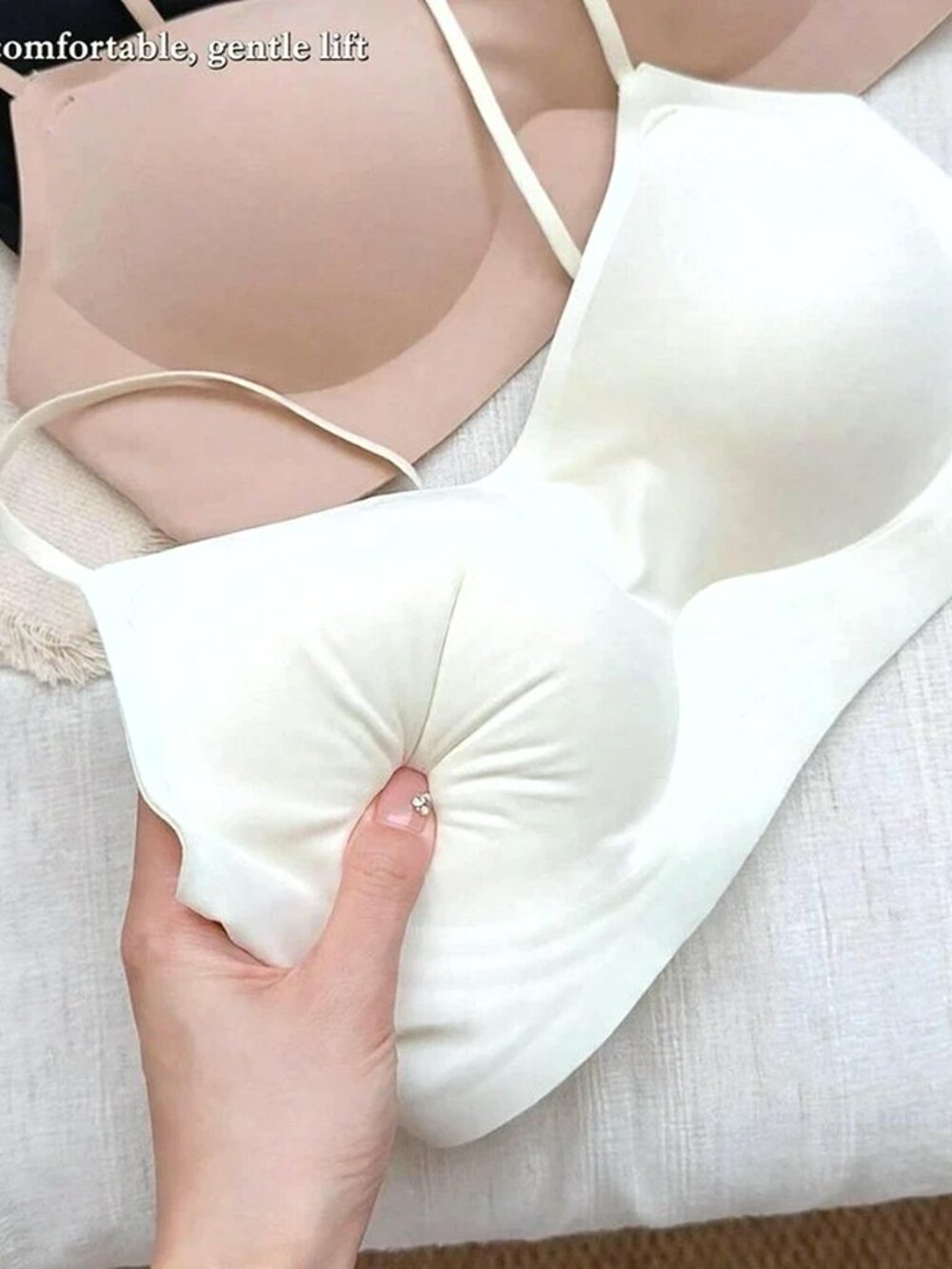 Leonisa Seamless Padded Bralette Black or White